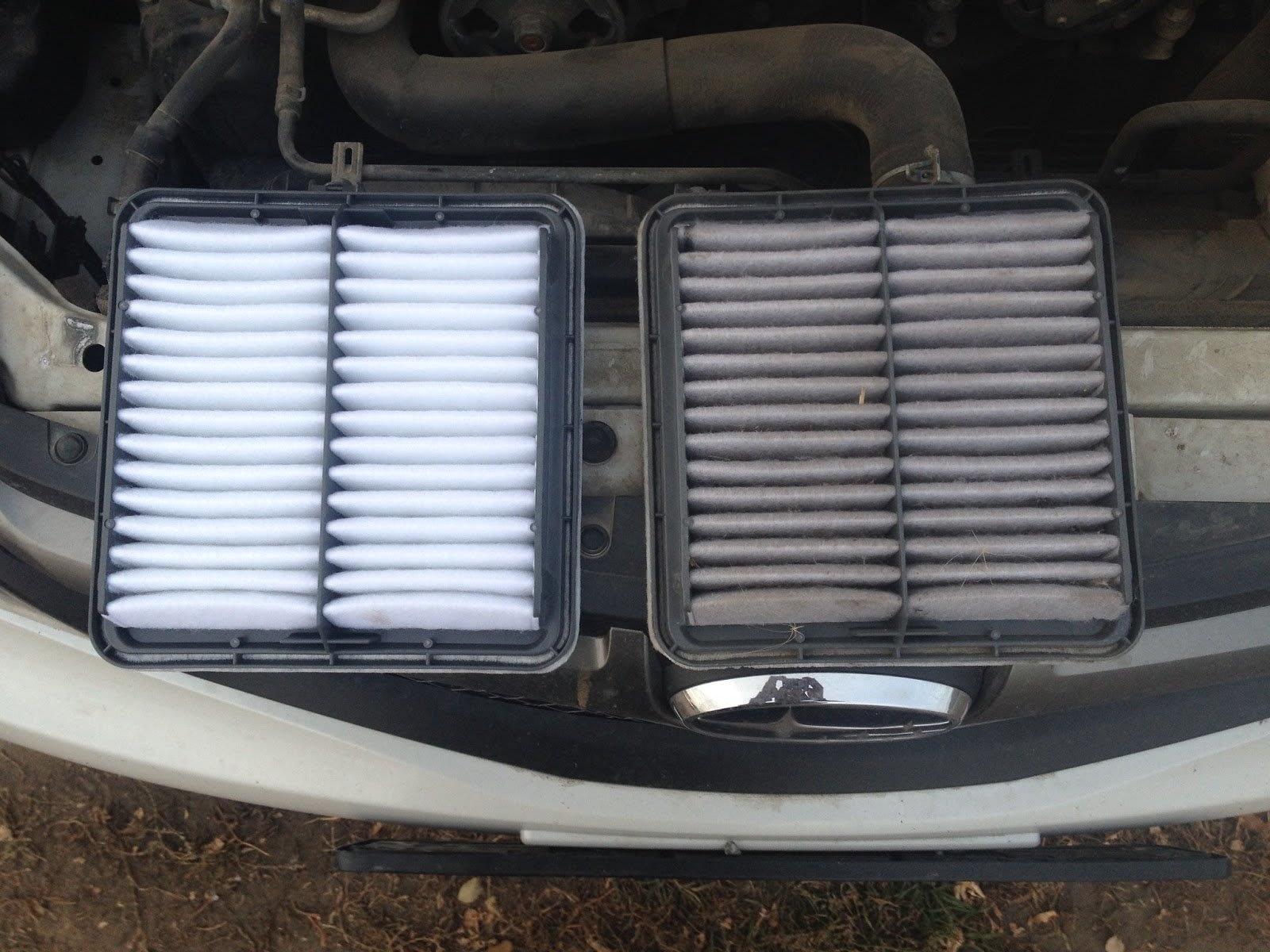 dirty and clean air filter